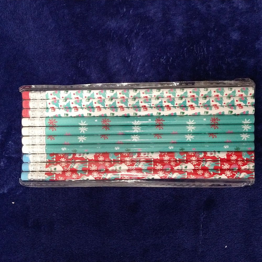 10 CT PENCILS - SNOWFLAKES - CHRISTMAS